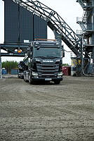 24213-037.tif